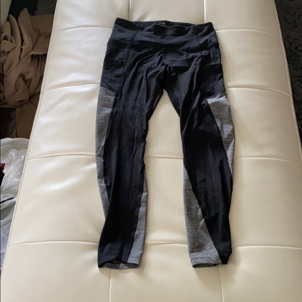 Black and Grey Apana leggings with pockets